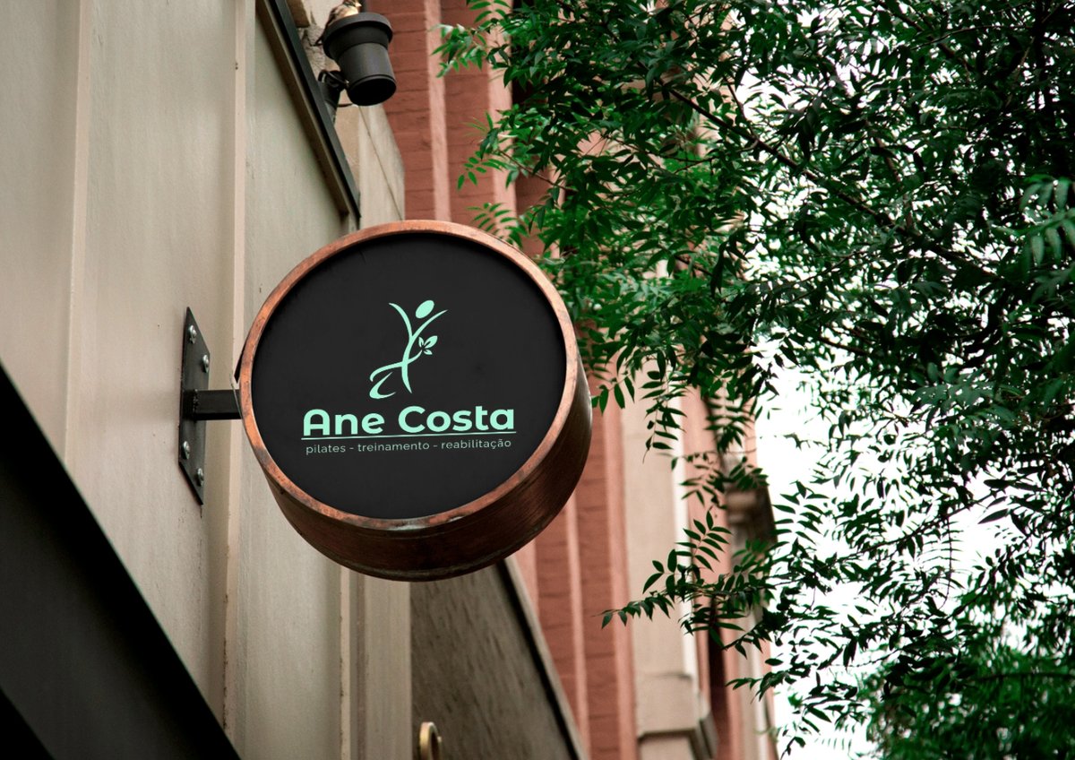 Fachada com a logo da Ane Costa aplicada
